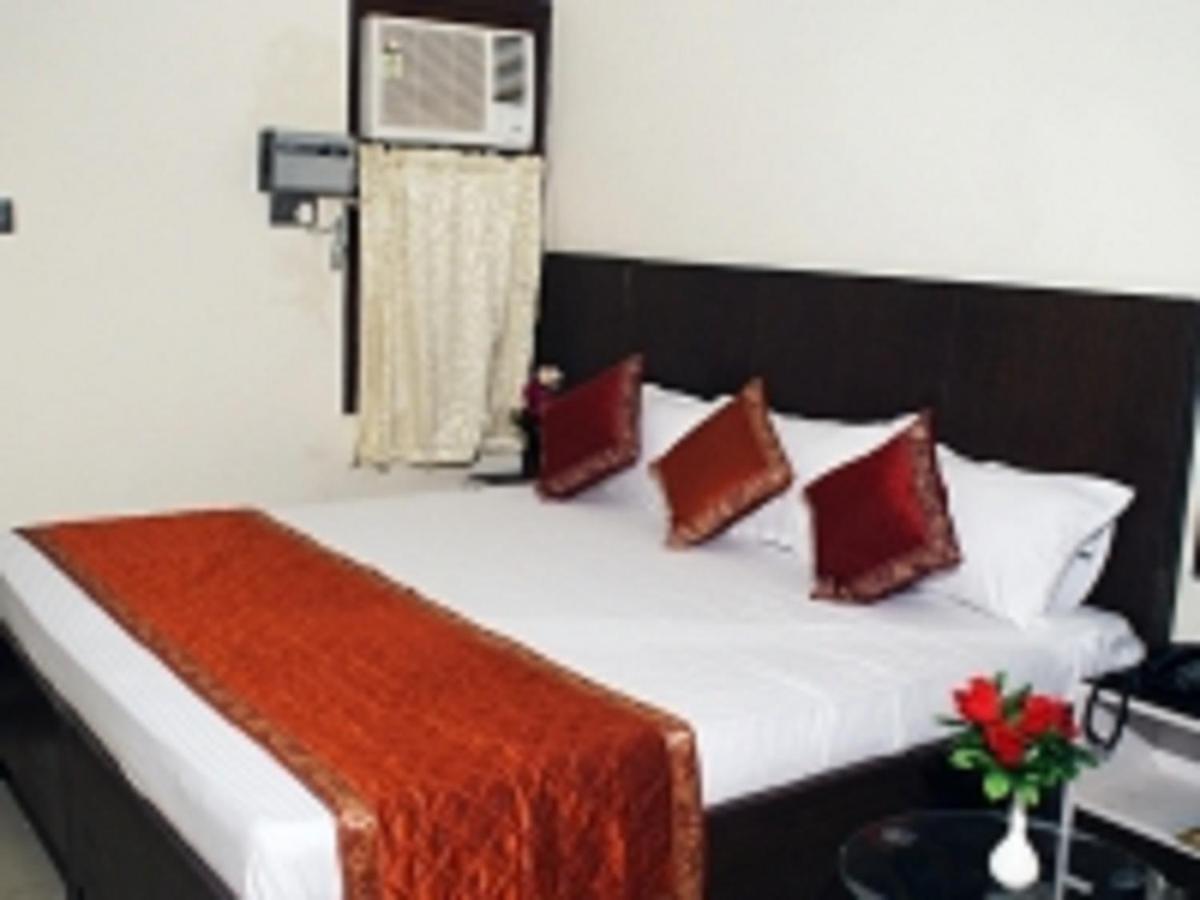 Hotel Prakash Palace 3*